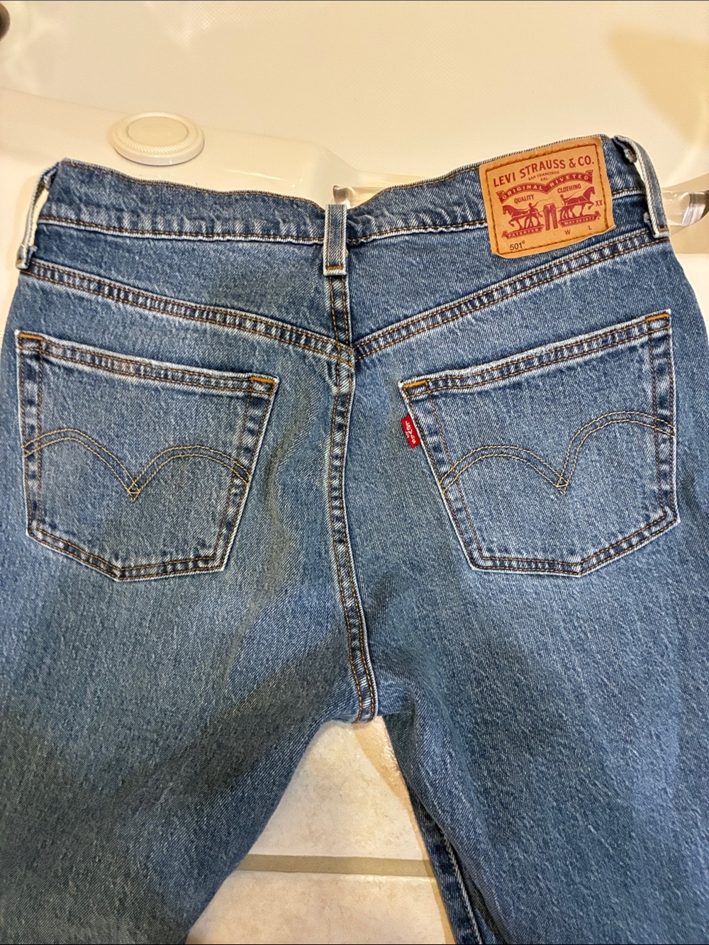 Levi's womens Medium Blue  Jeans with Back Pocket Tab